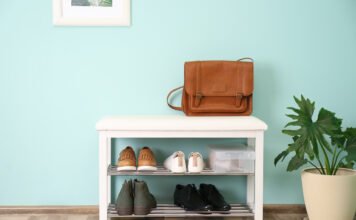 DIY Wooden Entryway Bench with Storage for Small Homes