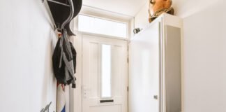 Mudroom Renovation Ideas for Better Entryway Storage